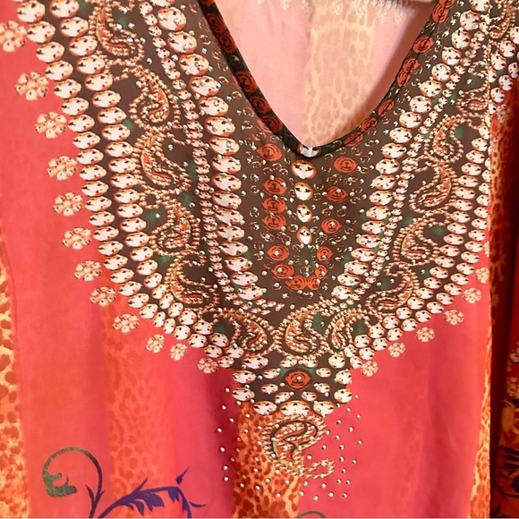 Semi sheer pink sequined poncho top - Picture 3 of 7